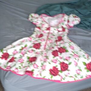 Vintage dress up to knee